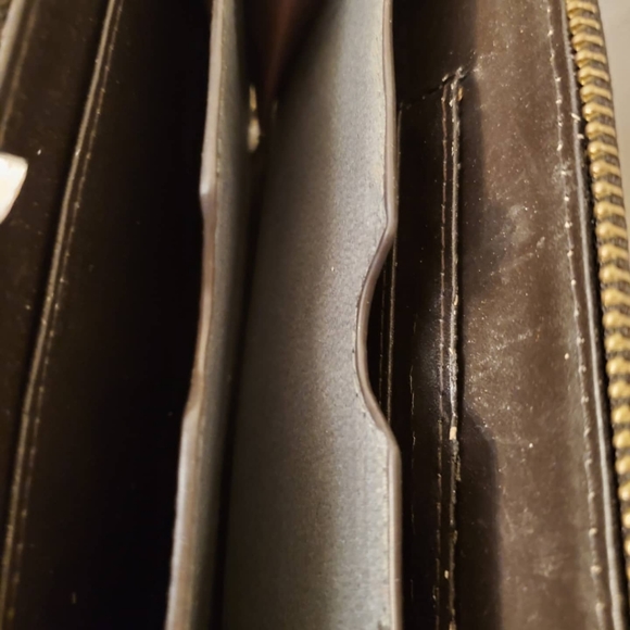 Cute vintage zipper clutch/wallet. Minor imperfections see pics - Picture 4 of 9